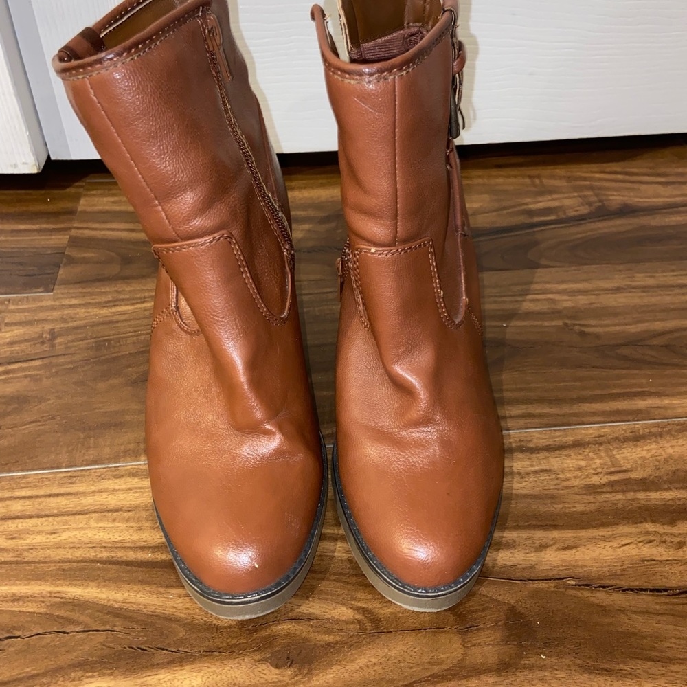 LIZ & CO short wedge booties